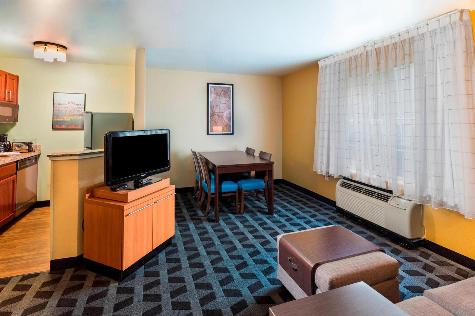 Towneplace Suites By Marriott Atlanta Kennesaw Eksteriør billede